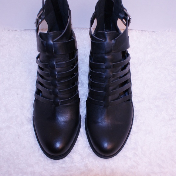 Women's Guess Giya Caged Booties Size 8.5M, Black - Picture 2 of 8